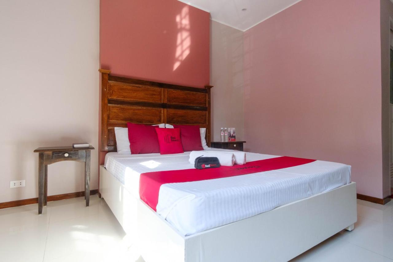 Reddoorz Plus @ West Nautical Road Puerto Galera Exterior photo